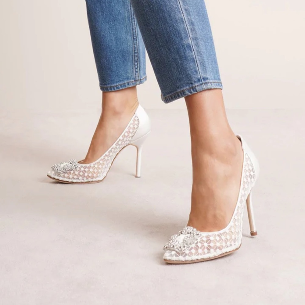 Brand new Manolo Blahnik Hangisi lace heel